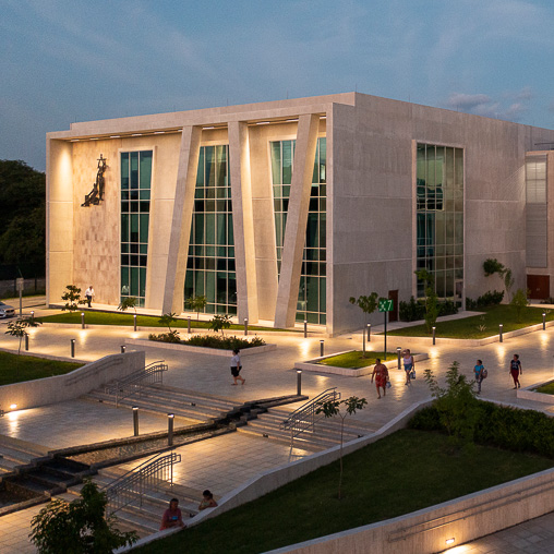 KAMU BİNALARI VE RESMİ YAPILAR